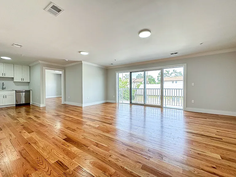 60 Westfield Ave #2 — Photo 5