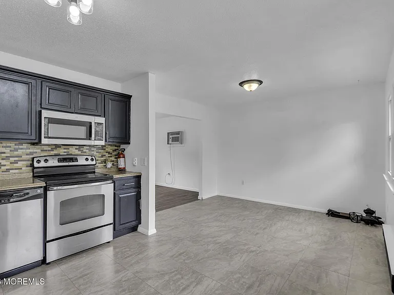 102 Buckhorn Lake Ct — Photo 3