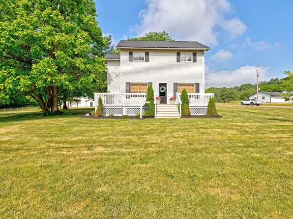 11347 Hartland Rd, Fenton, MI 48430