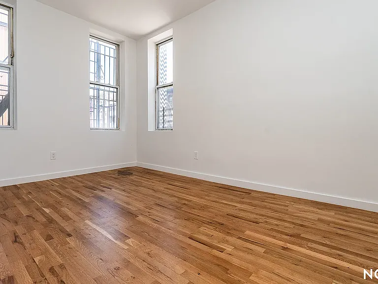 160 Johnson Ave #2E — Photo 19