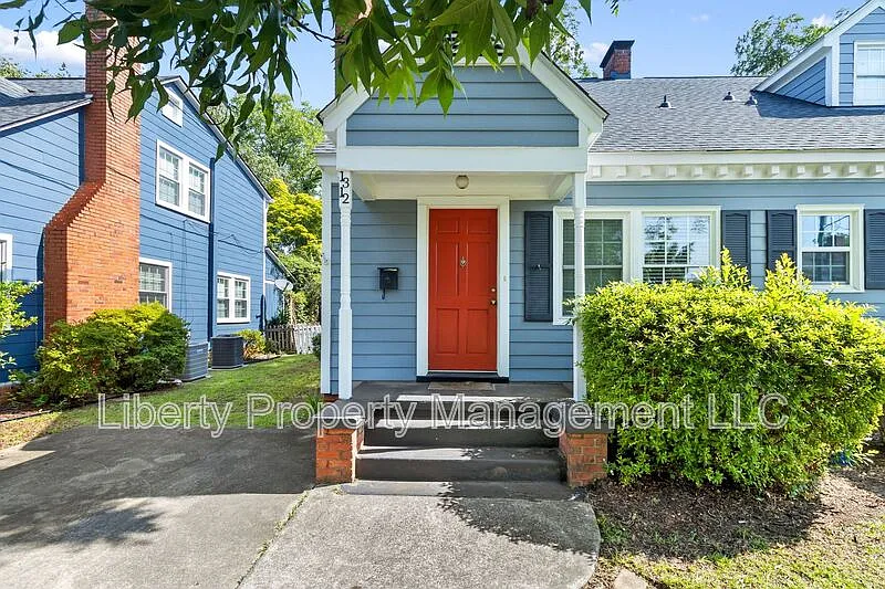 3 bed, 2.0 bath, 1957 sqft, $1,900 — Photo 3