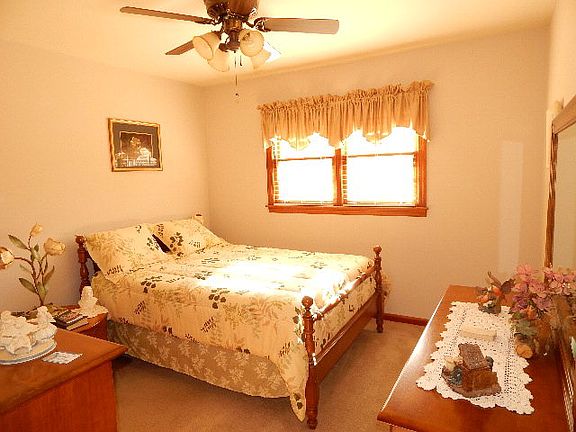 5th image of 2012 Richardson Dr