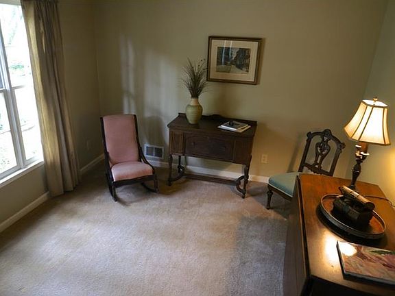 5th image of 1831 Beckett Ct
