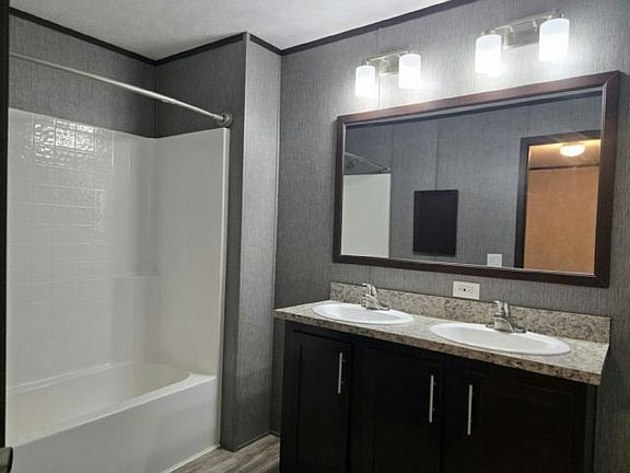 5th image of 151 Anthony Dr #46