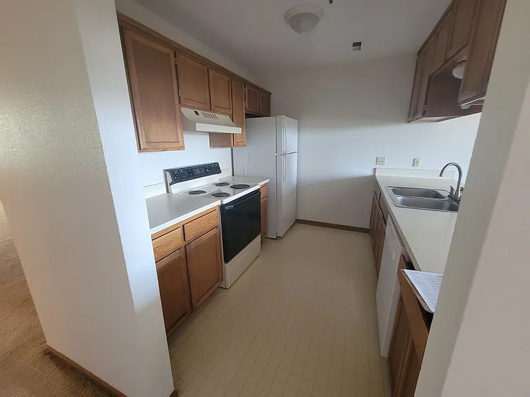 College Place Apartments — Photo 8