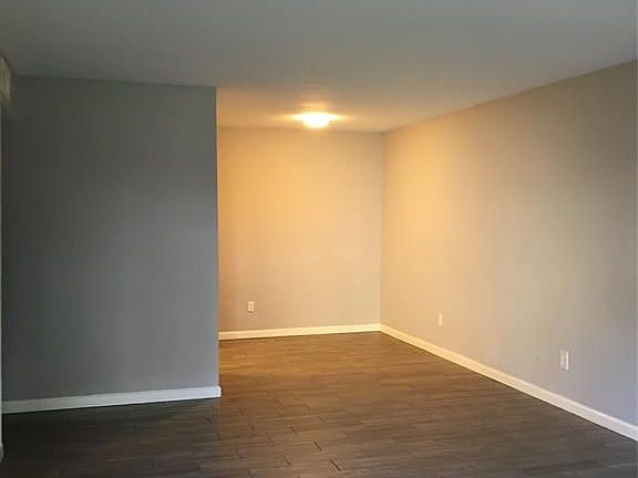 4th image of 5625 Antoine Dr #819