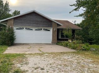 2347 242nd St, Donnellson, IA 52625