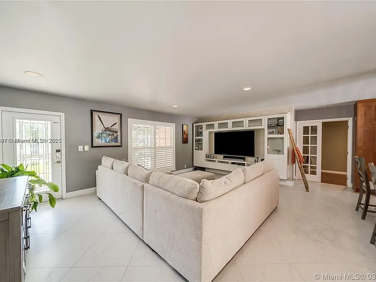 1309 Funston St — Photo 13