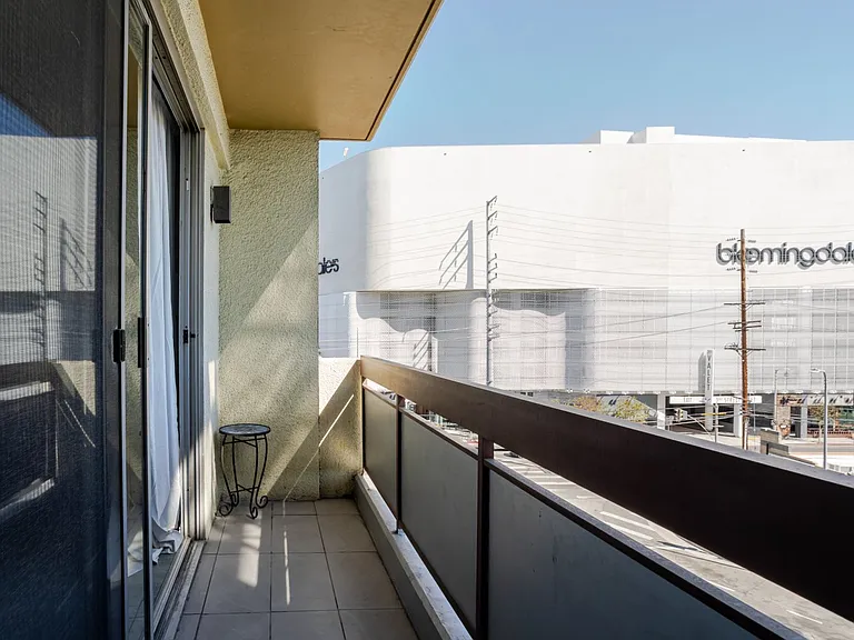 321 S San Vicente Blvd #505 — Photo 15