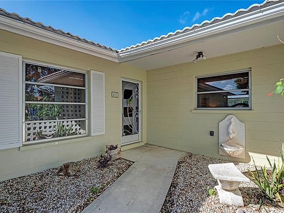 5th image of 417 Golden Beach Blvd