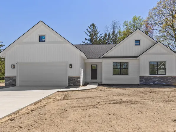4020 Tall Timber Dr NW, Grand Rapids, MI 49534