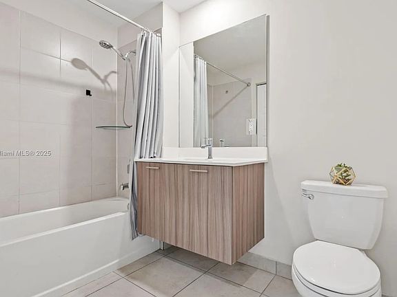 5th image of 8301 NW 41st St Unit 102