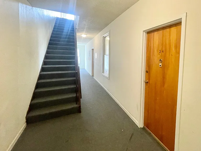 1324 Jackson St #24 — Photo 14