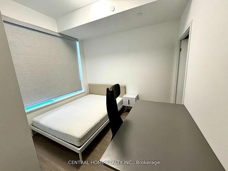 8 Wellesley St W #1612 — Photo 4