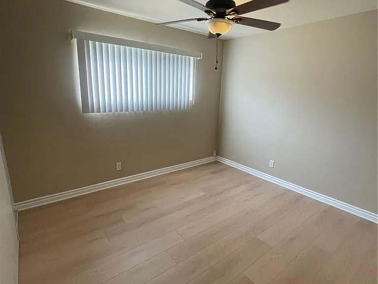 2217 S Grand Ave #2 — Photo 8