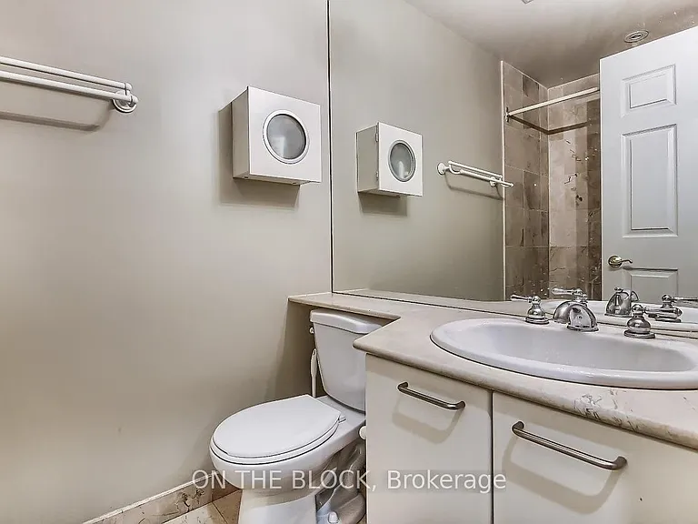 3085 Bloor St W #112 — Photo 16