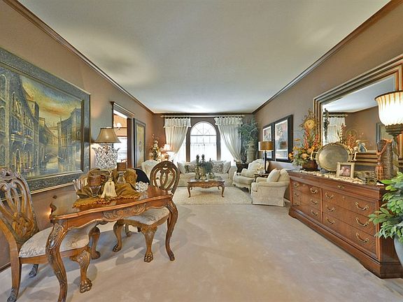3rd image of 2916 Kingwood Dr