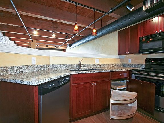5th image of 706 Broadway Blvd APT 407