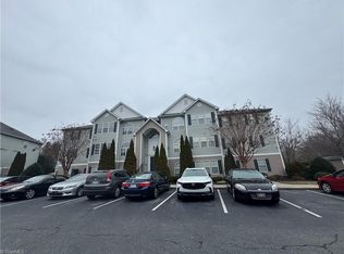 4700 Pennoak Ln APT E, Greensboro, NC 27407