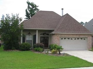 2405 Cours Carson St, Mandeville, LA 70448