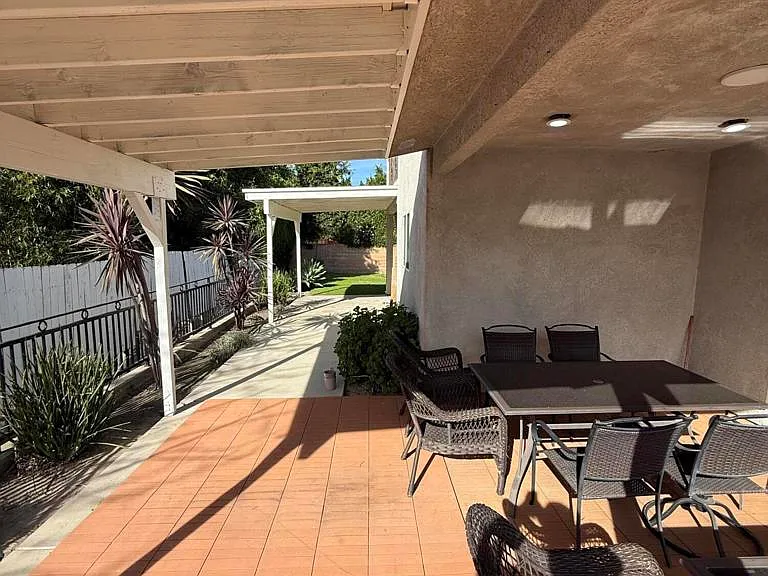 7011 N Liberty Dr — Photo 20