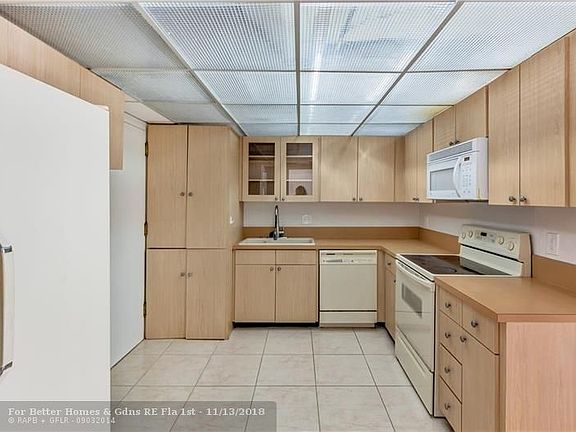 5th image of 4100 Galt Ocean Dr APT 1611