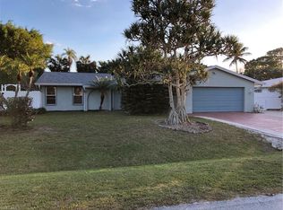 2768 Longboat Dr, Naples, FL 34104