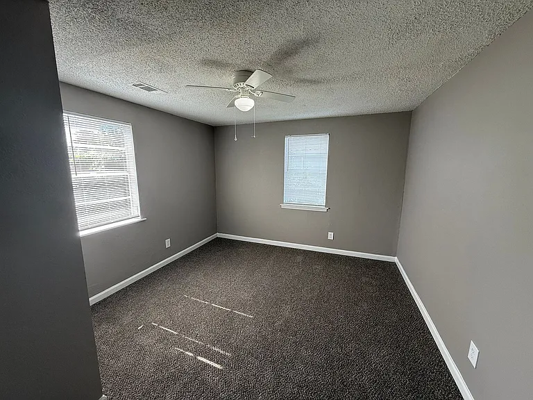 1654 Silver St — Photo 4