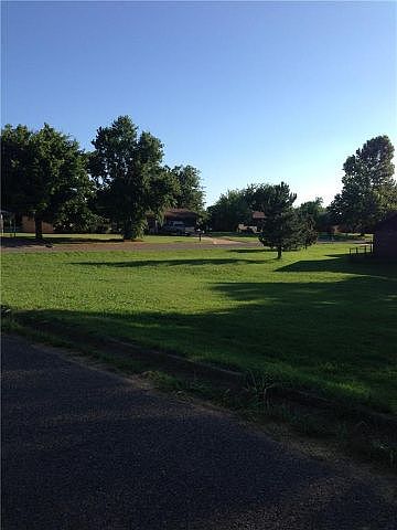 1st image of 430 Skyline Dr