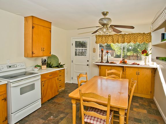 4th image of 236 W. Whittier Ave