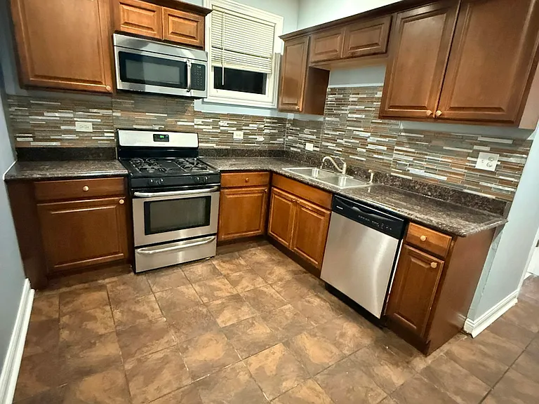 7942 S Harvard Ave #2 — Photo 3