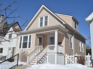 1324 E Manitoba St, Milwaukee, WI 53207