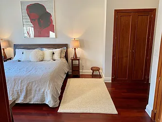 Sold by Hauseit LLC
