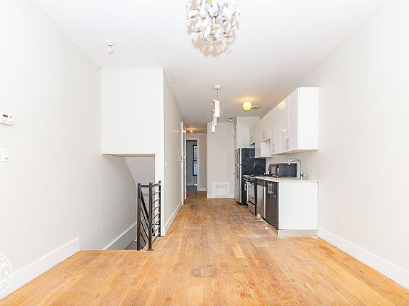 2nd image of 338 Melrose St #1LXX