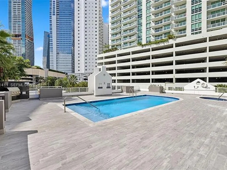 1402 Brickell Bay Dr #603 — Photo 30