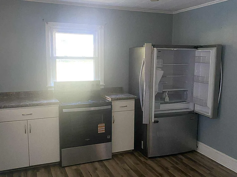 120 Callahan St — Photo 3