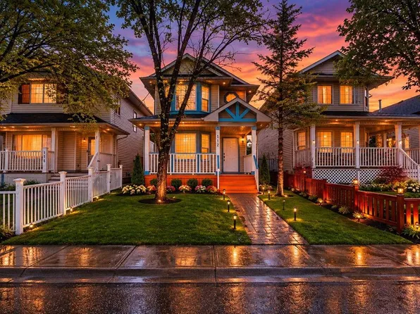 112 W Martinglen Close NE, Calgary, AB T3J 3N1