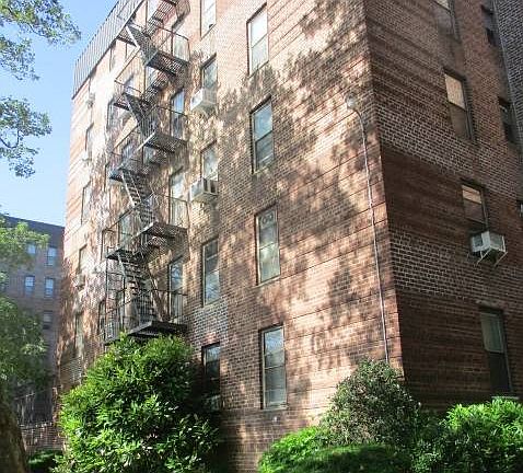 4th image of 2212 Brigham St APT 5D