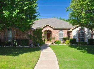 3809 Harvest Glen Dr, Denton, TX 76208