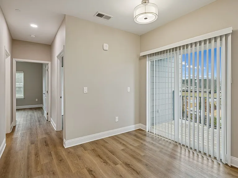 Zen Garden Apartments — Photo 107
