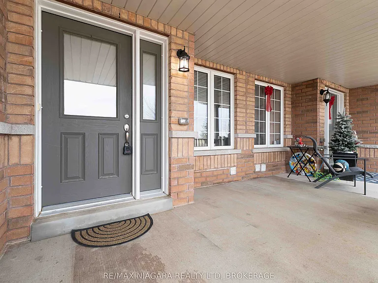 48 Juneberry Rd — Photo 2