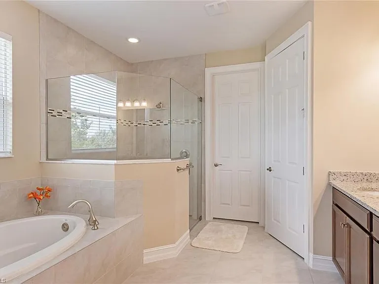 14586 Tropical Dr — Photo 12
