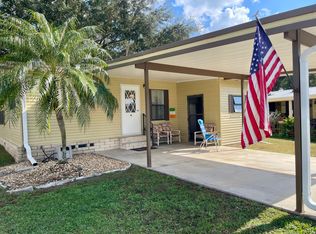 614 Sycamore Sq, Lady Lake, FL 32159