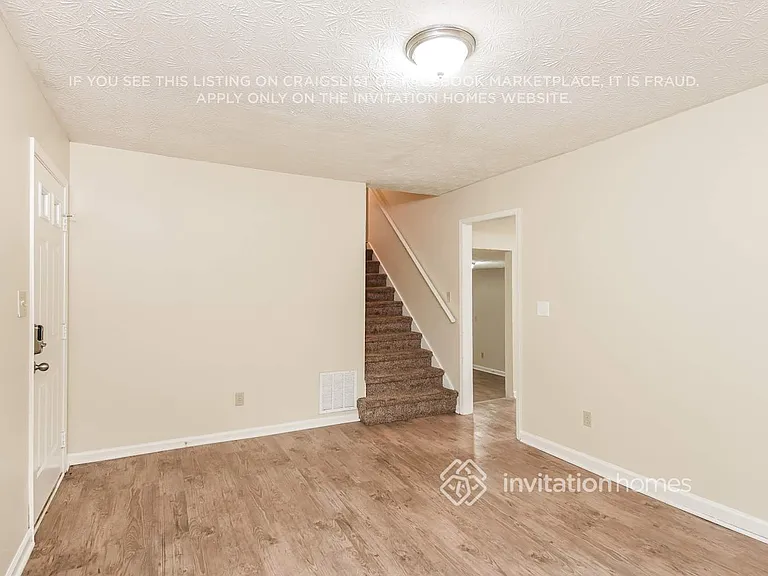 113 Stillwater Rd — Photo 4