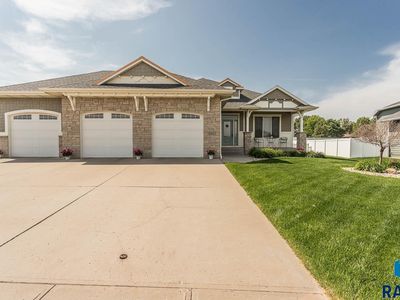 9101 W Kingfisher Cir, Sioux Falls, SD, 57107