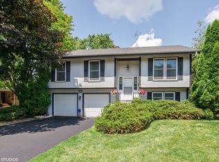 20 Lloyd St, Cary, IL 60013