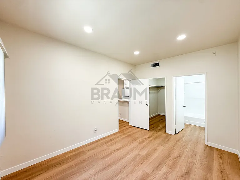 11459 COLLINS ST. — Photo 64