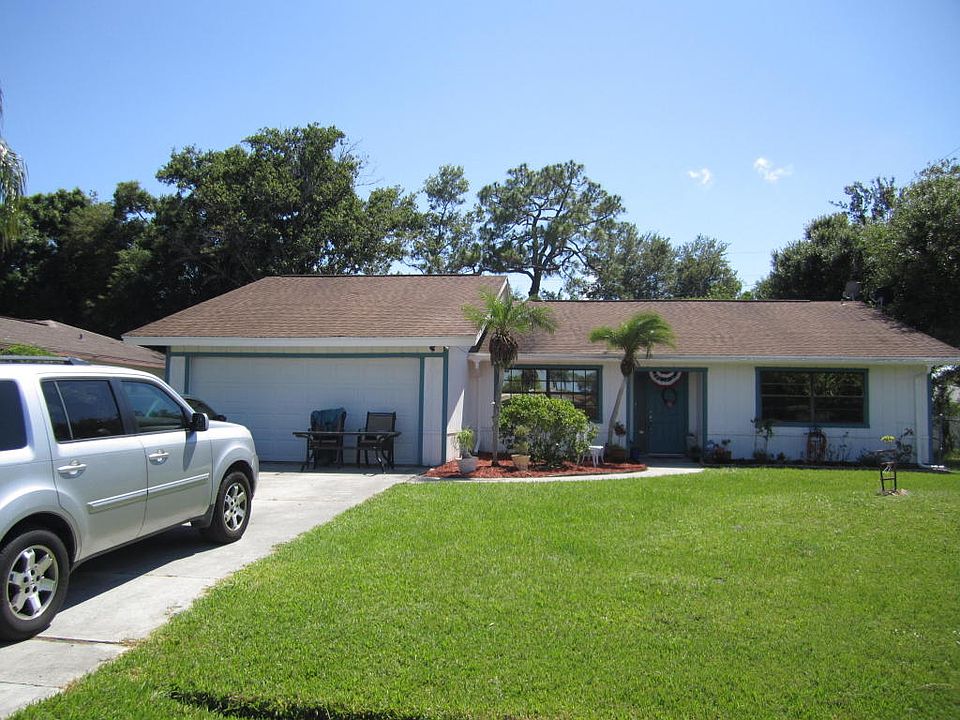 1st image of 408 SE Seabreeze Ln