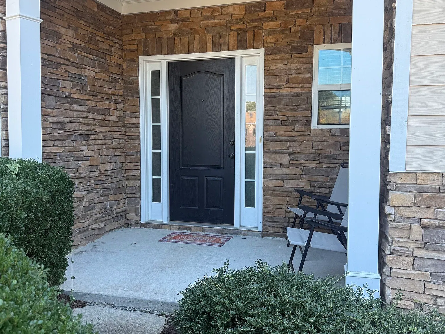 3 bed, 2.5 bath, $2,400 — Photo 2