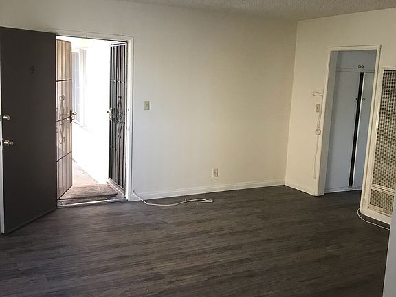 4th image of 4729 San Vicente Blvd APT 9